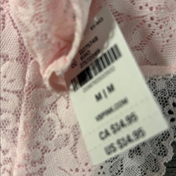 PINK - Picture 4 of 4